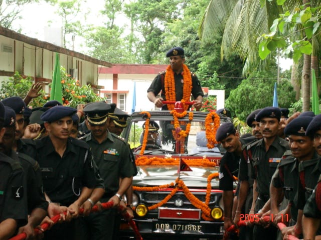 A ceremonial farewell by officers and soldiers of the Artillery Brigade on relinquishing its command